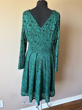 MissMay Long sleeve Lace Dark Green Dress Sweetheart neckline Sz Large semi form